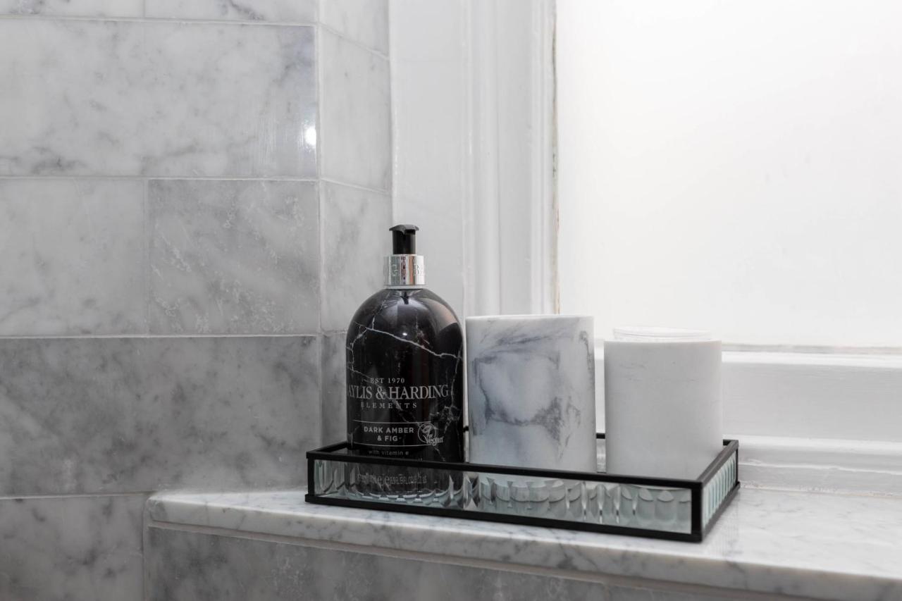 Stylish 2 Bedroom Apartment Near Oxford Street Londra Esterno foto